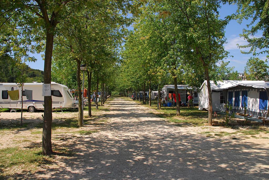 Campeggio Trevisago Iris Park Moniga del Garda Zewnętrze zdjęcie